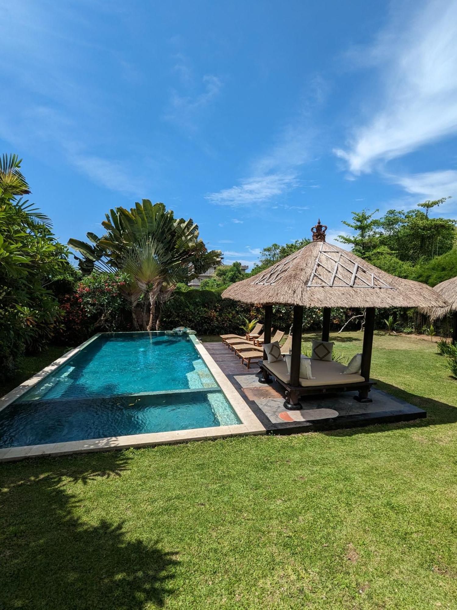 Kamayana, Peaceful & Quiet 6br With Huge Pool And Tropical Garden *