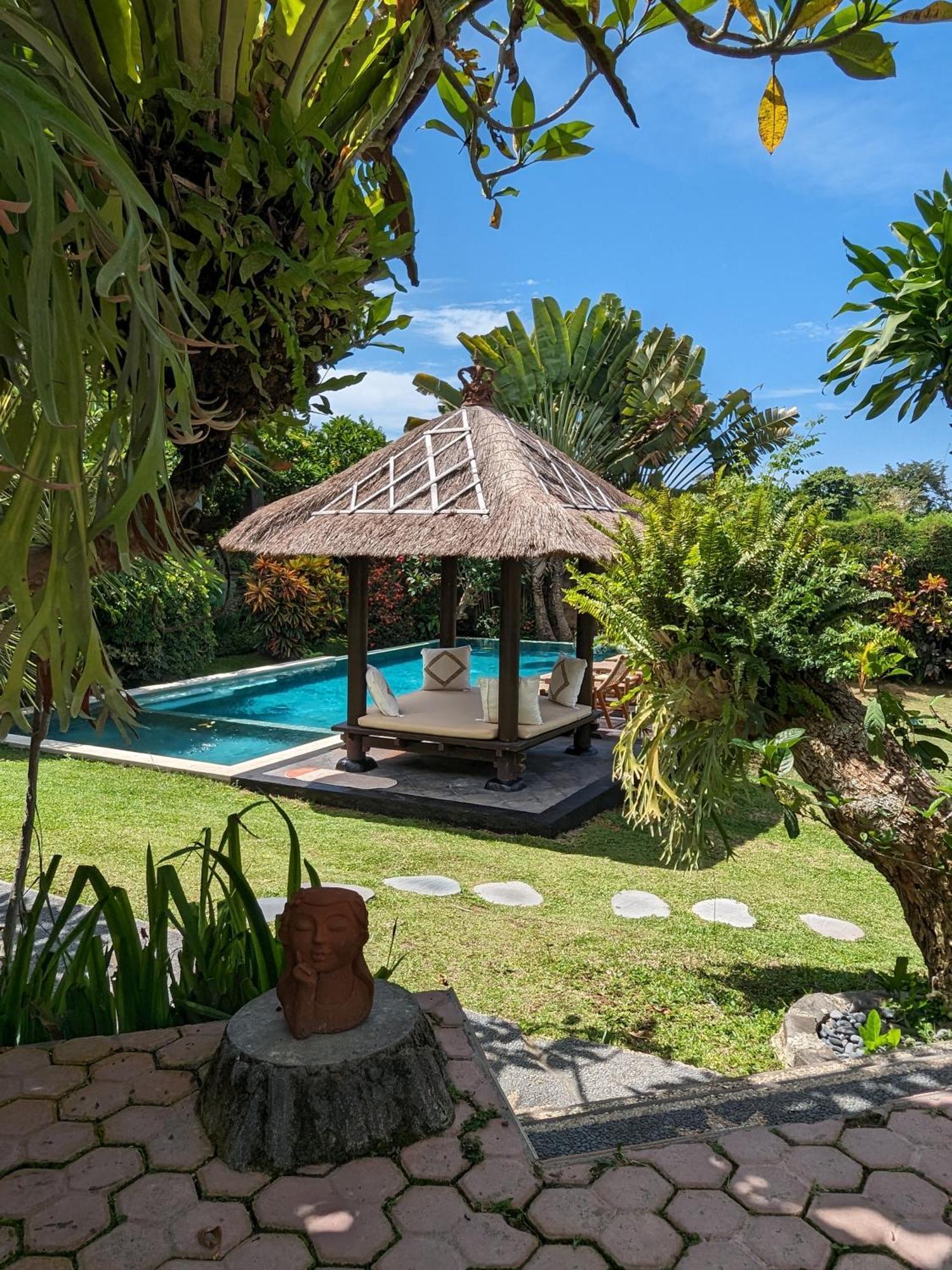 Kamayana, Peaceful & Quiet 6br With Huge Pool And Tropical Garden Villa *