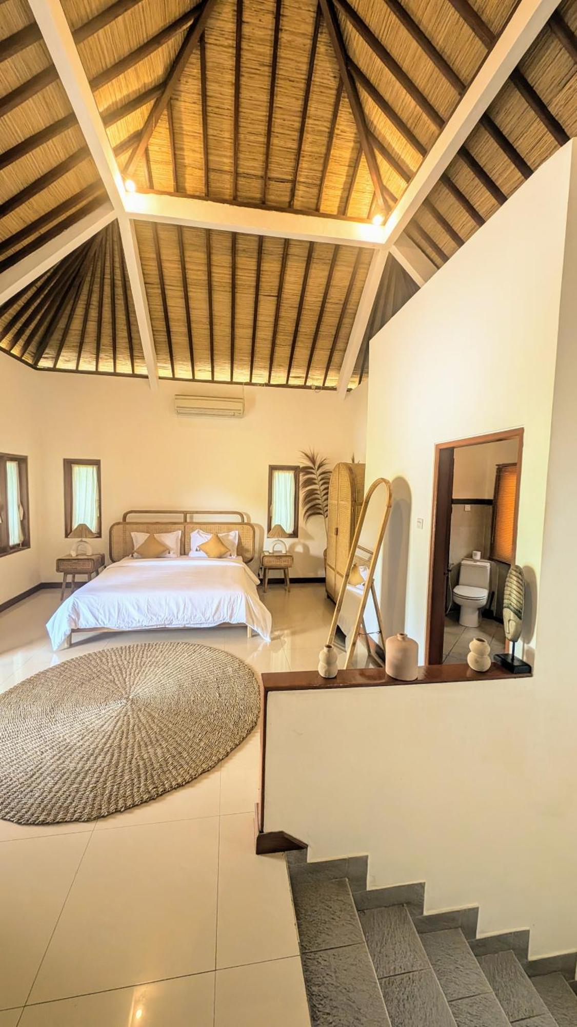 Kamayana, Peaceful & Quiet 6br With Huge Pool And Tropical Garden Villa