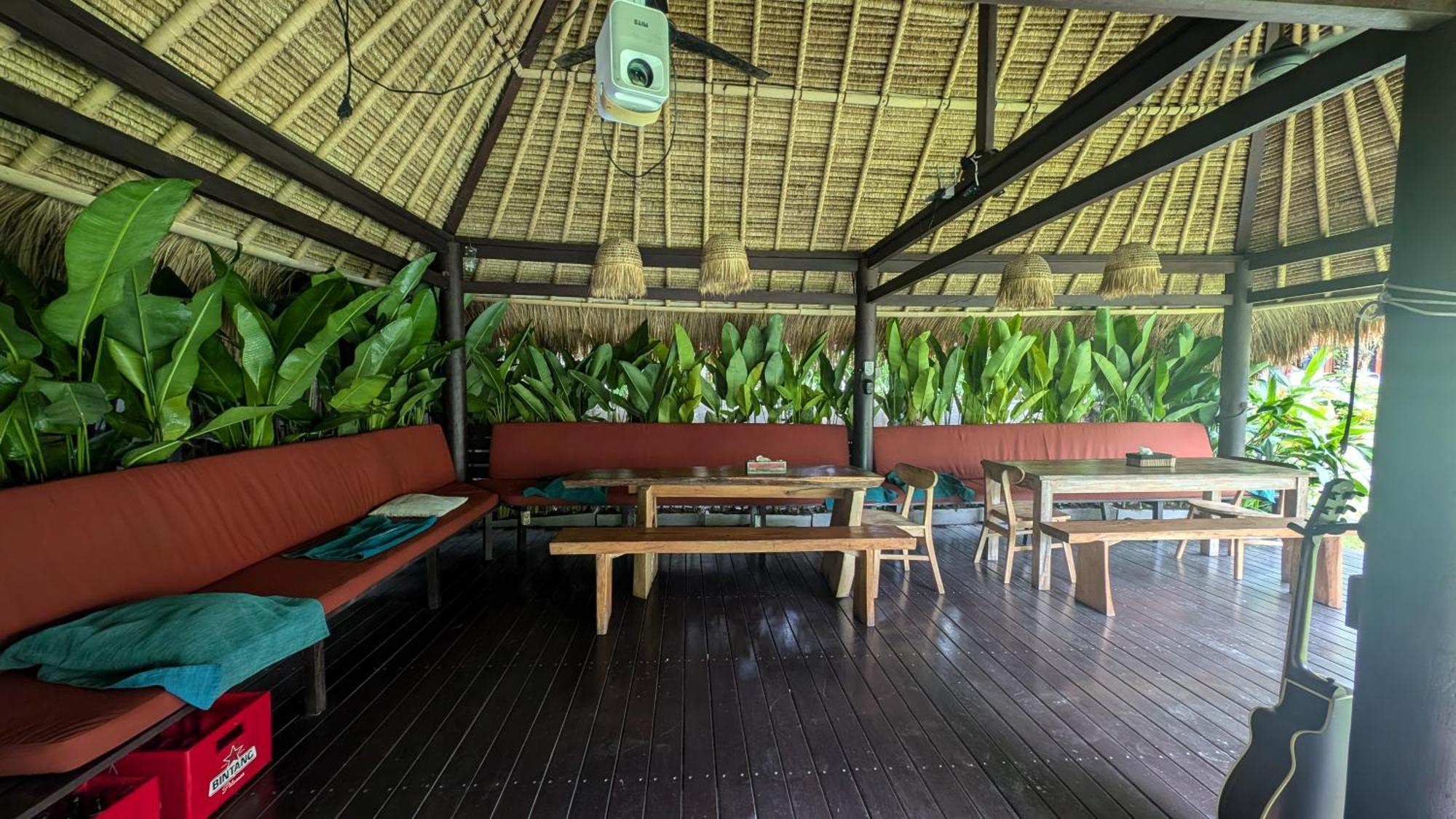 Villa Kamayana, Peaceful & Quiet 6br With Huge Pool And Tropical Garden *
