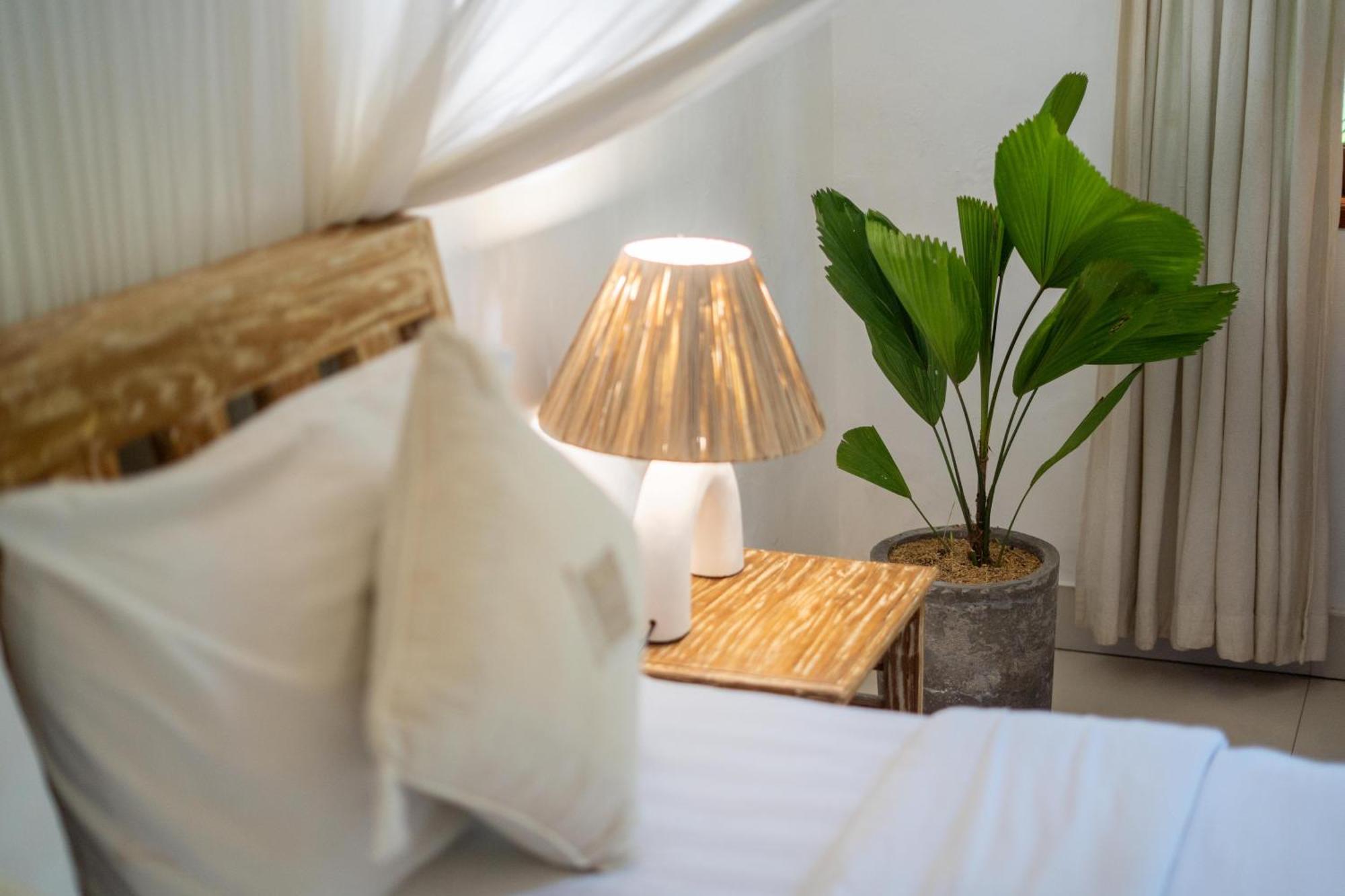 Kamayana, Peaceful & Quiet 6br With Huge Pool And Tropical Garden Villa *