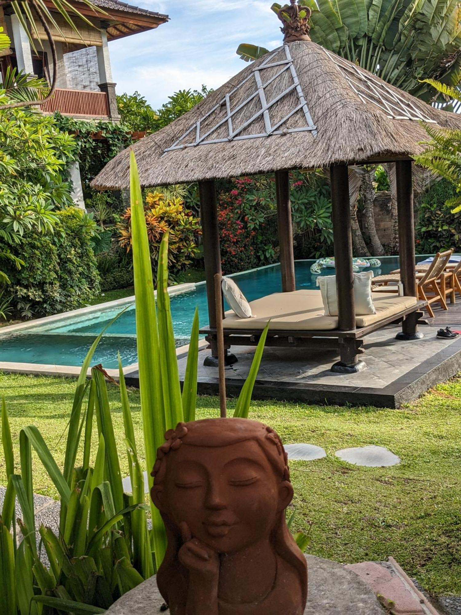 Villa Kamayana, Peaceful & Quiet 6br With Huge Pool And Tropical Garden